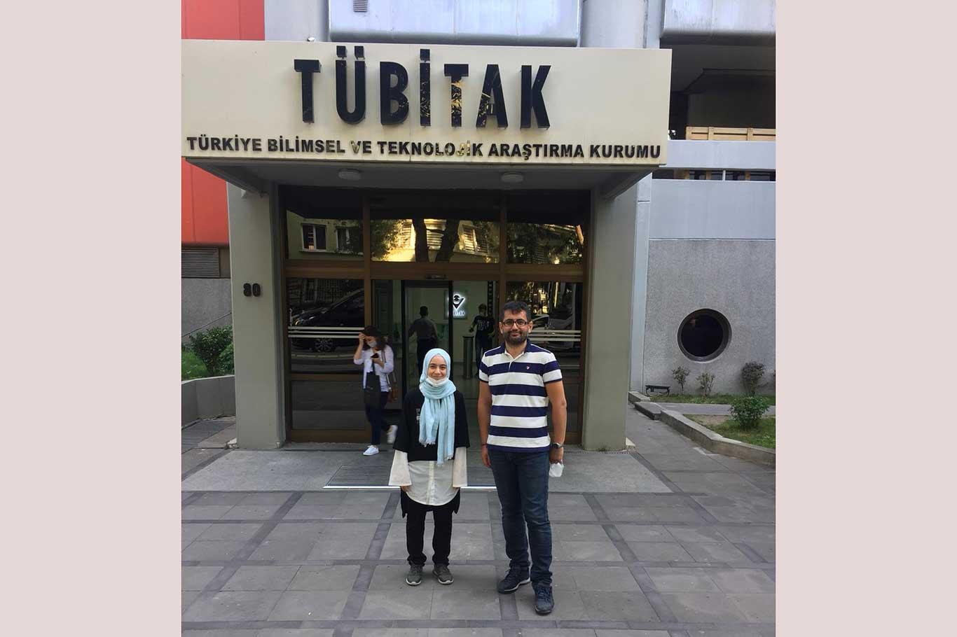 Adıyaman TOBB Altınşehir Proje Kız İmam Hatip Lisesi TÜBİTAK'ta üçüncü oldu Adıyaman TOBB Altınşehir Proje Kız İmam Hatip Lisesi TÜBİTAK'ta üçüncü oldu